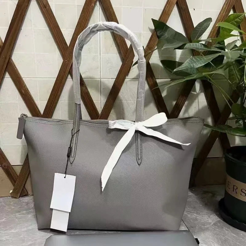 Standard Minimalist Zipper Tote Bag in Various Colors
